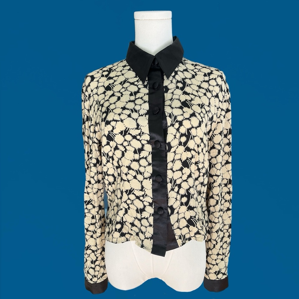 1980s VINTAGE 〰️ Susie Tompkins Cream and Black Floral Button Down Top